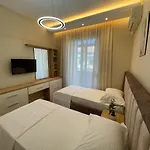 Center Deluxe דירה