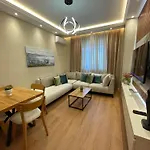 Apartment Center Deluxe *
