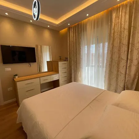 Apartment Center Deluxe *