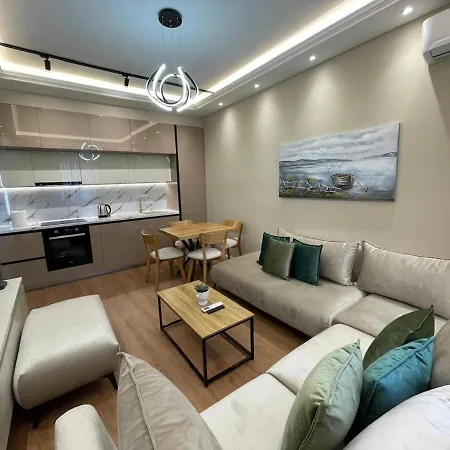 Center Deluxe * Durrës