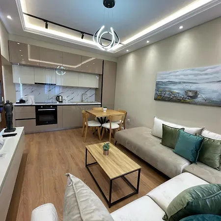 Center Deluxe * Durrës