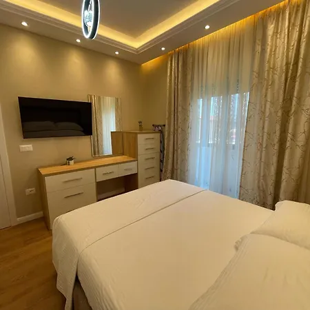 Apartment Center Deluxe *