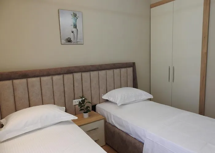 Center Deluxe Durres