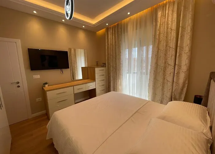 Apartment Center Deluxe *