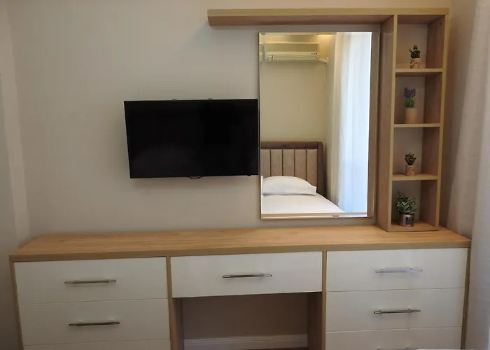 Center Deluxe * Durrës