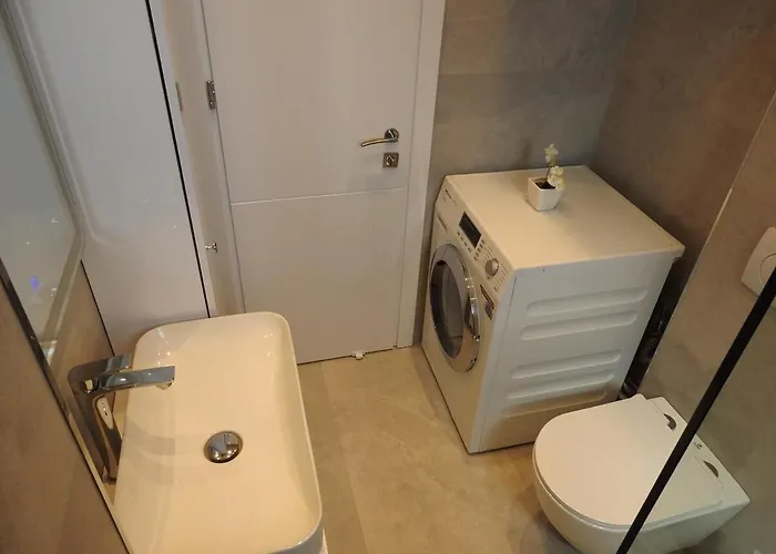 Center Deluxe Durrës