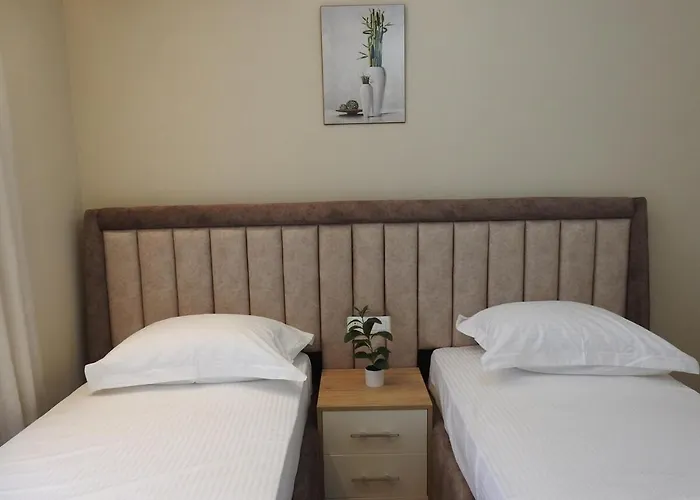 Center Deluxe * Durrës