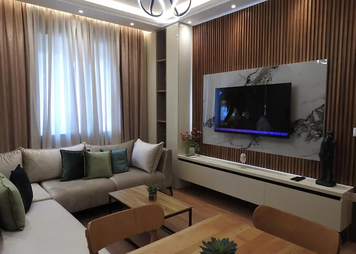 Center Deluxe Apartment *