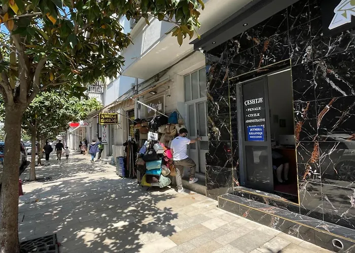 Center Deluxe Apartment Durres