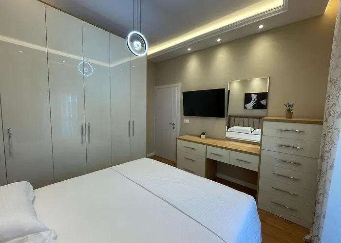 Center Deluxe Durres