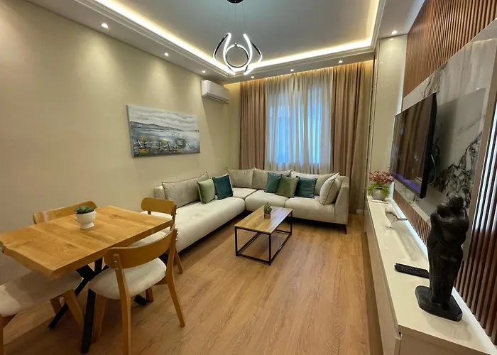 Center Deluxe * Durrës